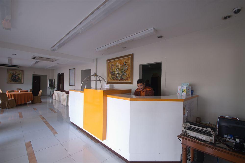 Sofyan Hotel Soepomo Jakarta Exteriör bild
