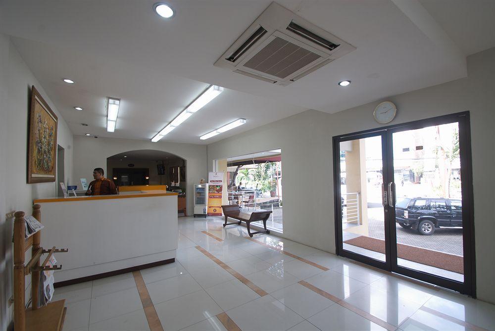 Sofyan Hotel Soepomo Jakarta Exteriör bild