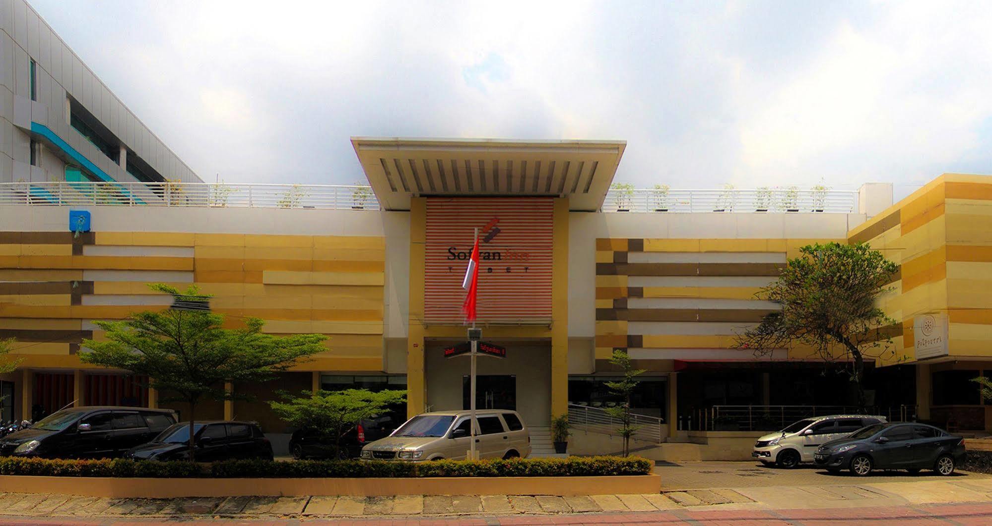 Sofyan Hotel Soepomo Jakarta Exteriör bild