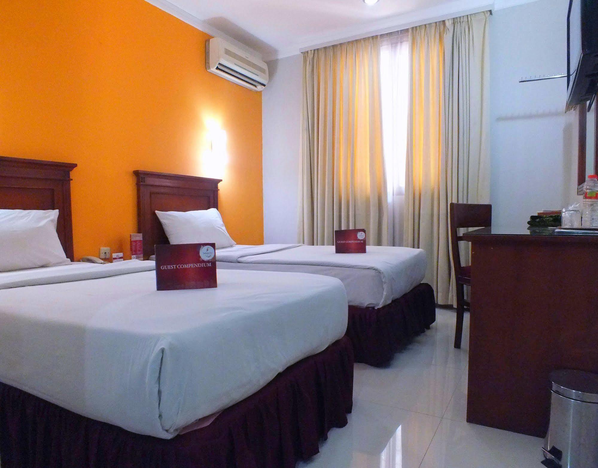 Sofyan Hotel Soepomo Jakarta Exteriör bild