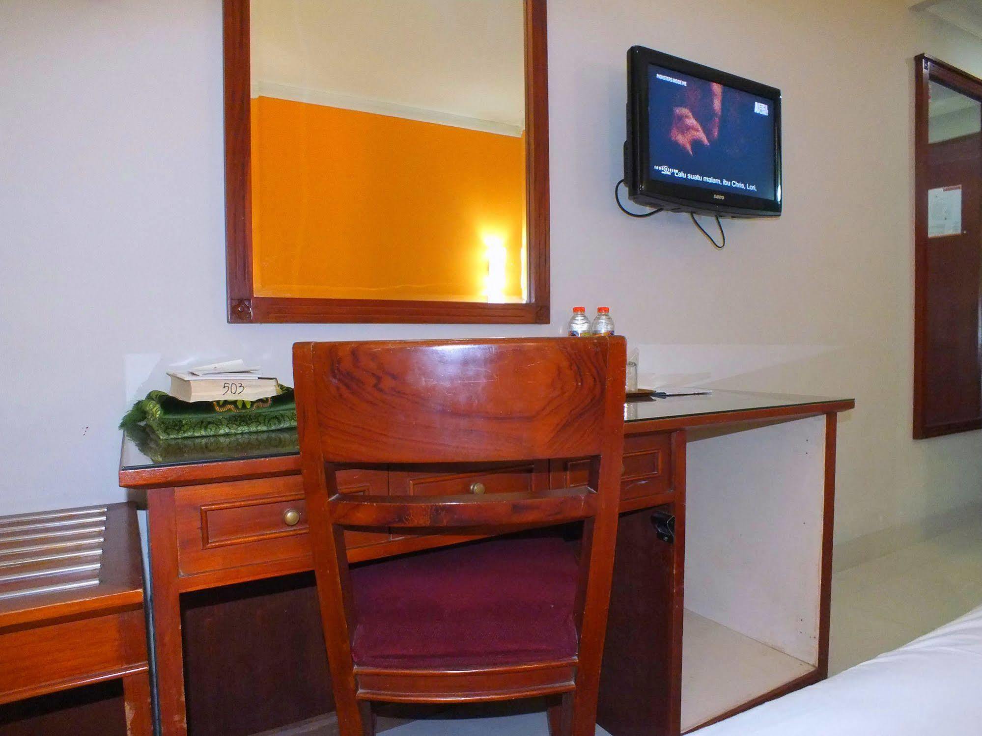 Sofyan Hotel Soepomo Jakarta Exteriör bild
