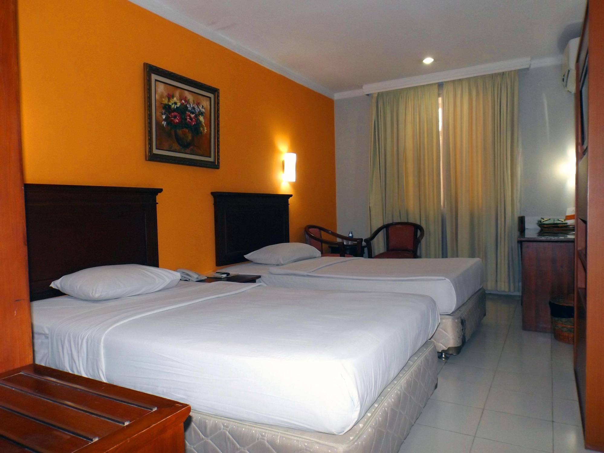 Sofyan Hotel Soepomo Jakarta Exteriör bild