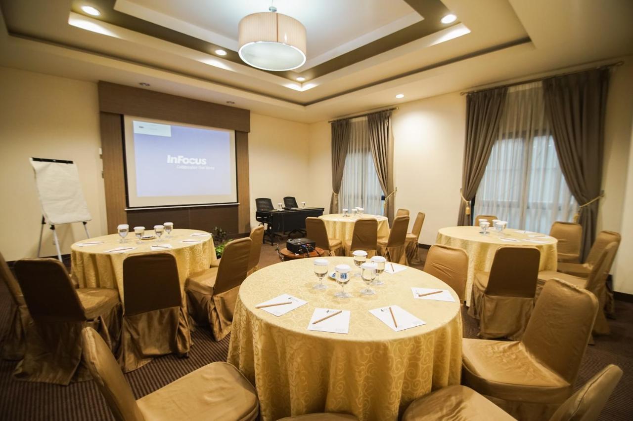 Sofyan Hotel Soepomo Jakarta Exteriör bild
