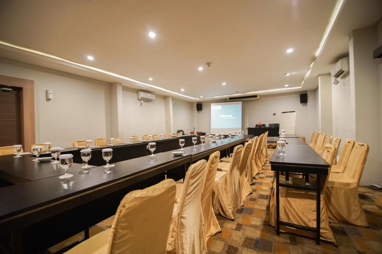 Sofyan Hotel Soepomo Jakarta Exteriör bild