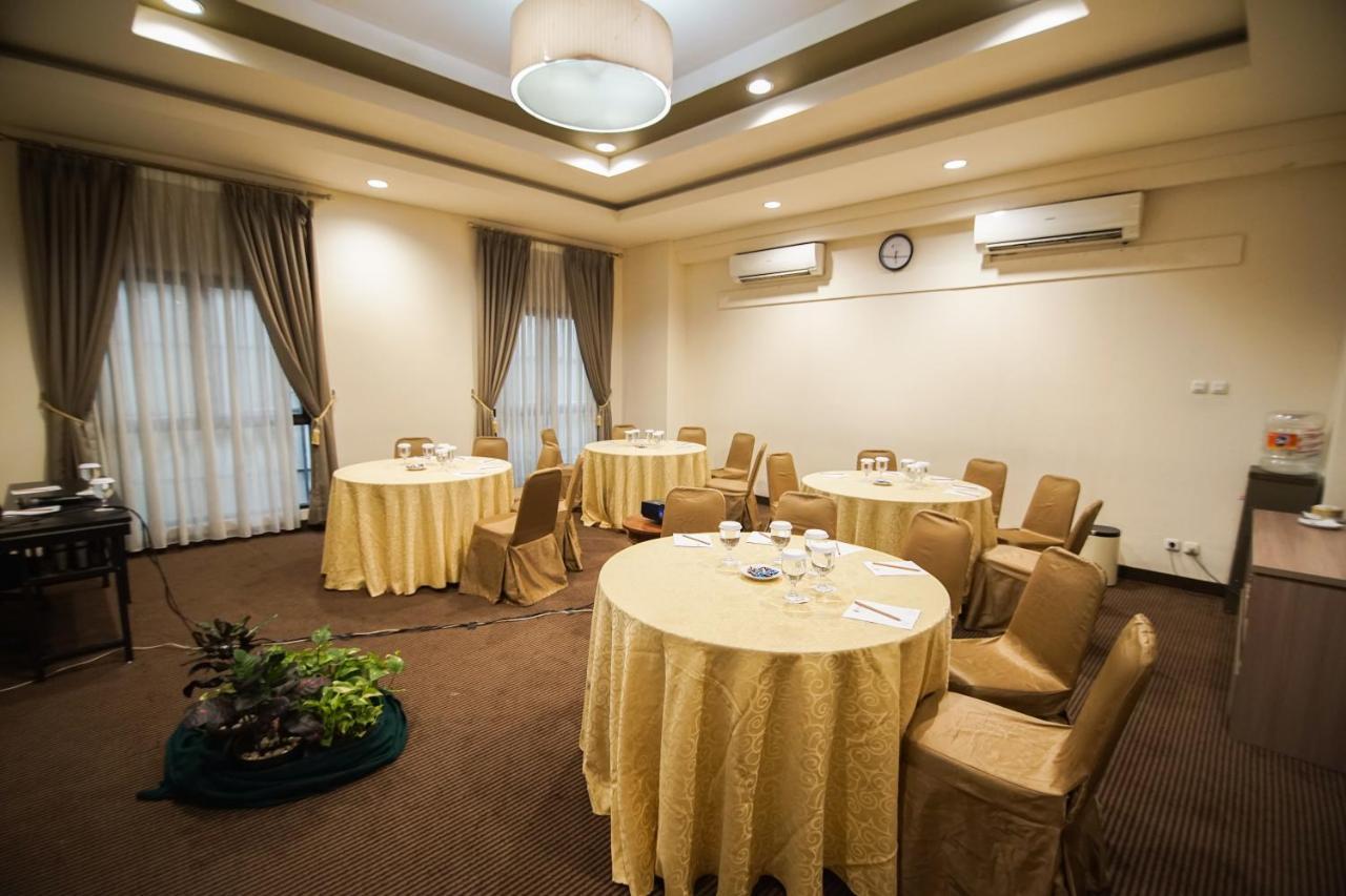 Sofyan Hotel Soepomo Jakarta Exteriör bild
