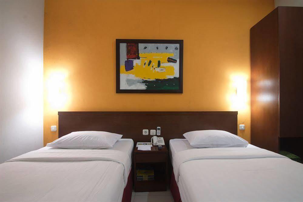 Sofyan Hotel Soepomo Jakarta Exteriör bild