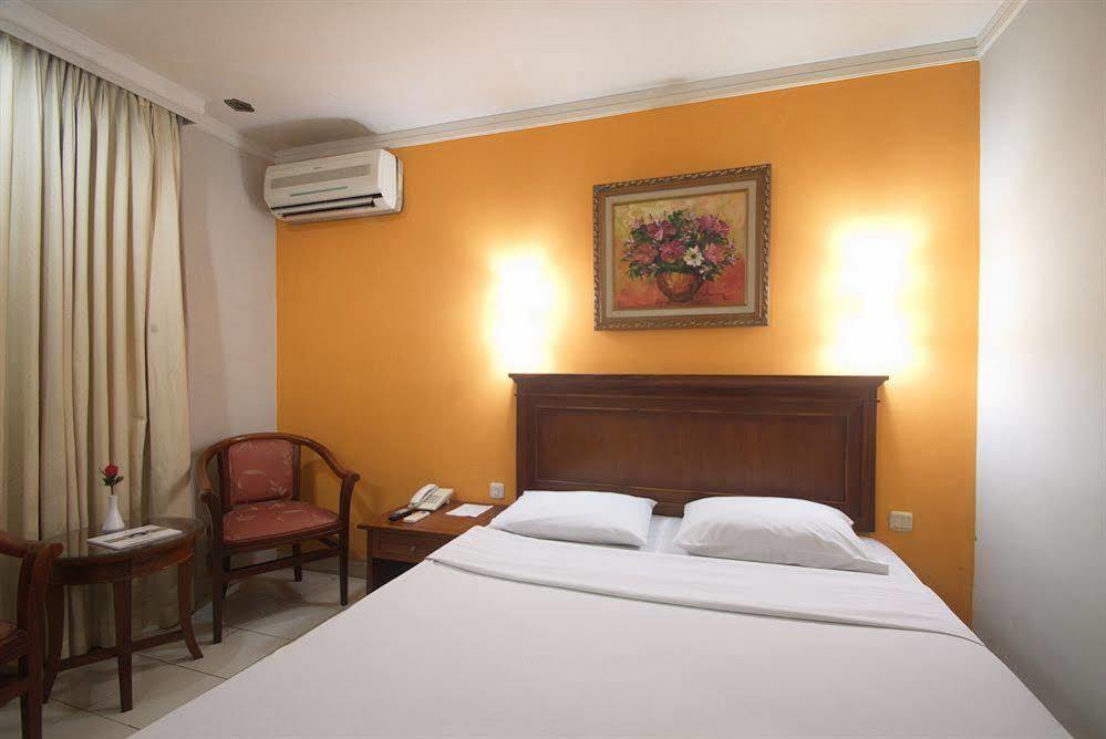 Sofyan Hotel Soepomo Jakarta Exteriör bild