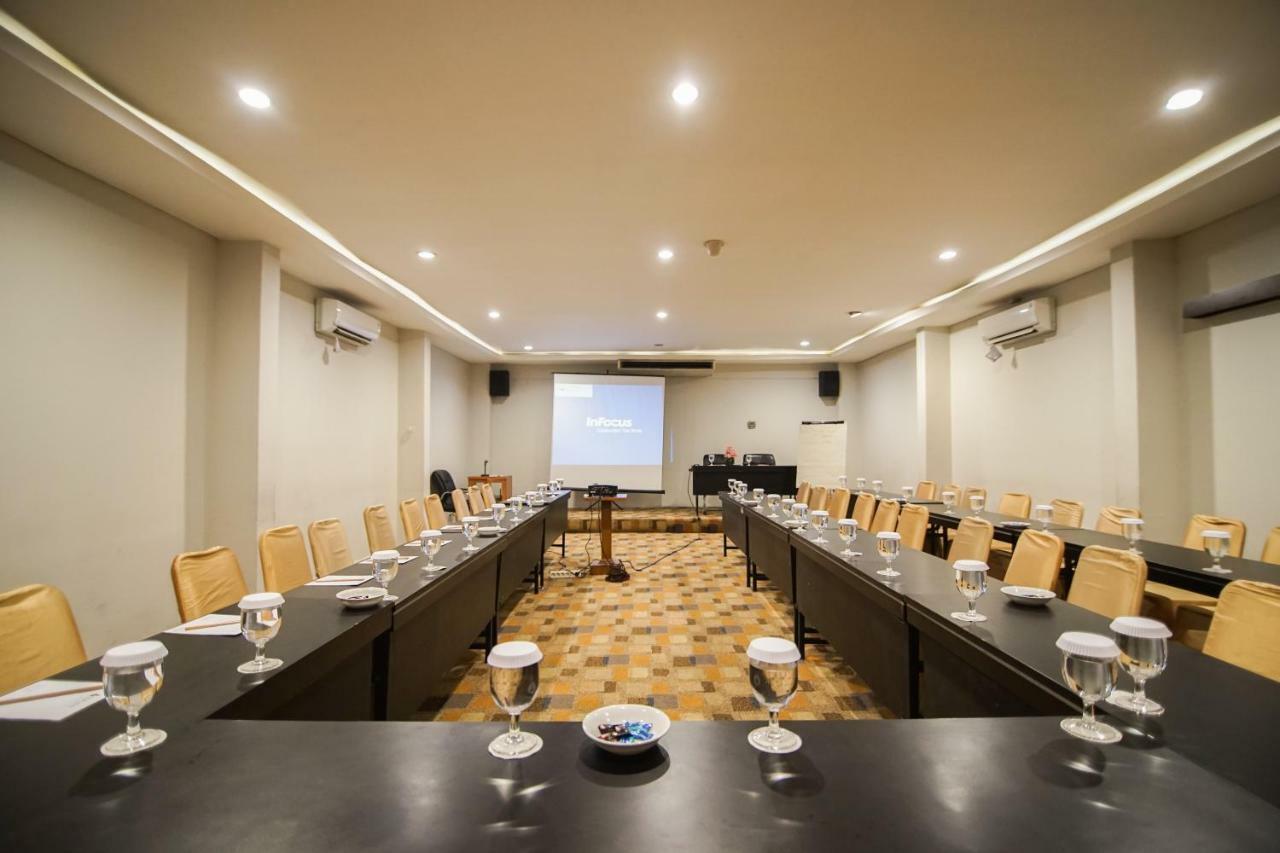 Sofyan Hotel Soepomo Jakarta Exteriör bild