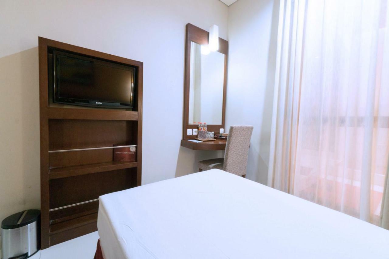 Sofyan Hotel Soepomo Jakarta Exteriör bild